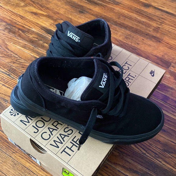 Vans - Picture 2 of 6